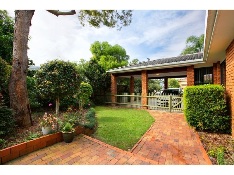 17 Wyona Drive, Noosa Heads QLD 4567