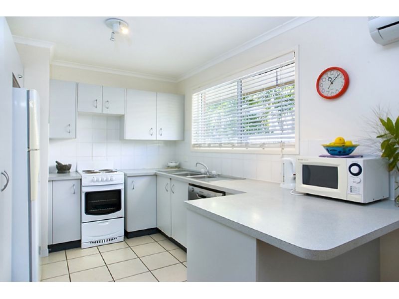 33 Orient Drive, Sunrise Beach QLD 4567