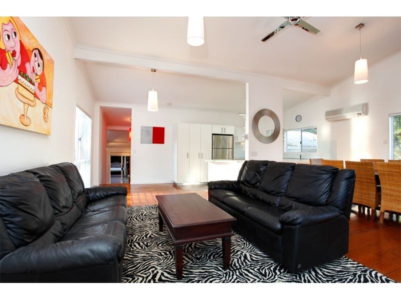 23 Leslie Drive, Noosa Heads QLD 4567