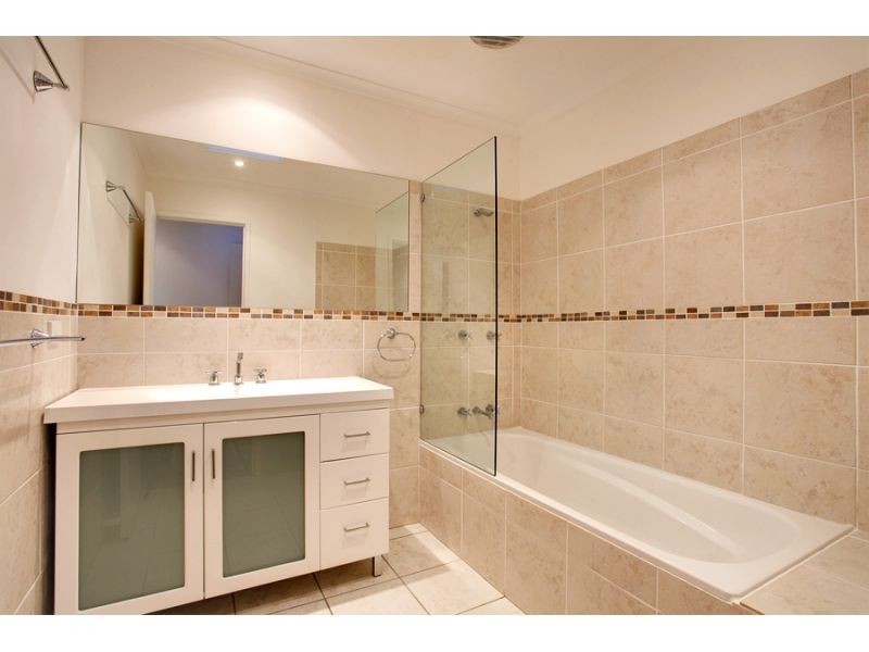 23 Leslie Drive, Noosa Heads QLD 4567