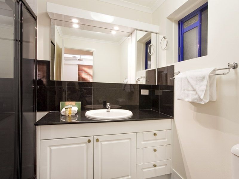 2, 8 Little Cove Road, Noosa Heads QLD 4567