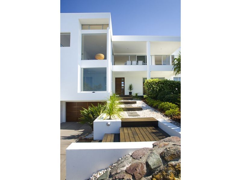 11 Noosa Dunes, Castaways Beach QLD 4567