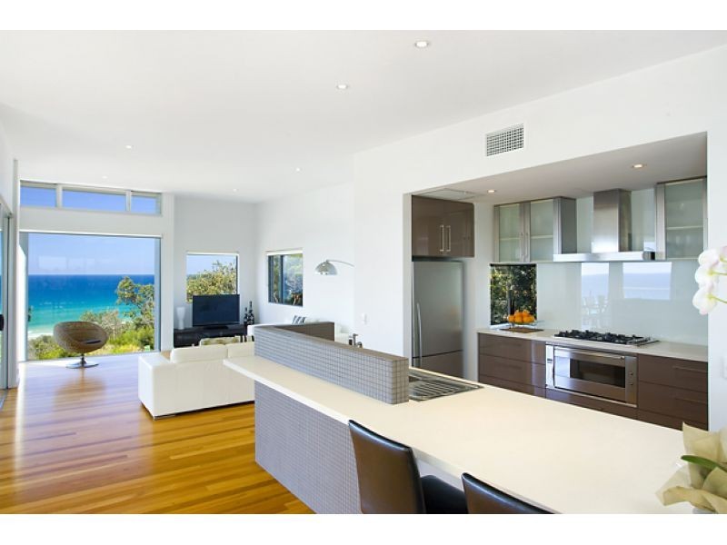 11 Noosa Dunes, Castaways Beach QLD 4567