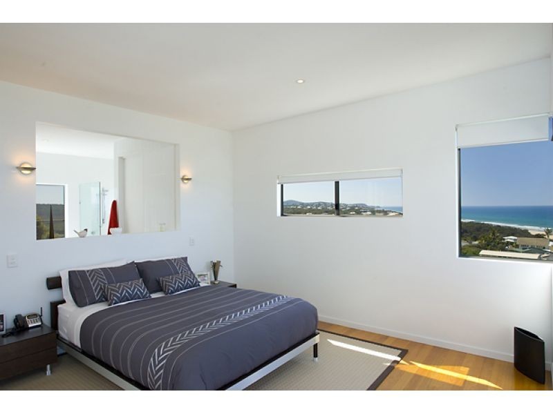 11 Noosa Dunes, Castaways Beach QLD 4567