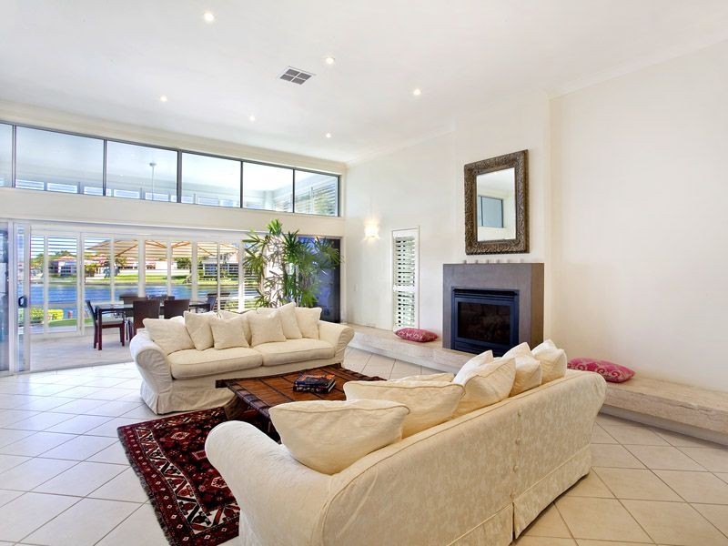 207 Shorehaven Drive, Noosa Waters QLD 4566