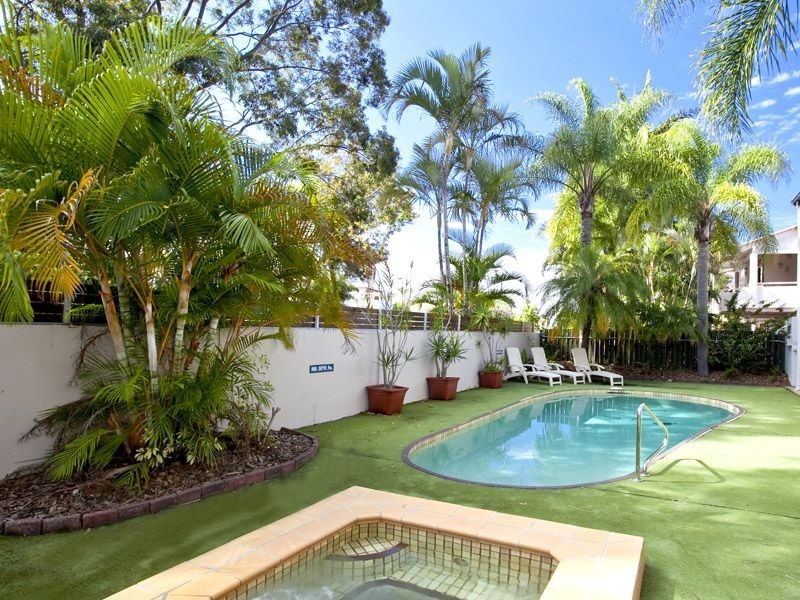 2, 49 Noosa Parade, Noosa Heads QLD 4567