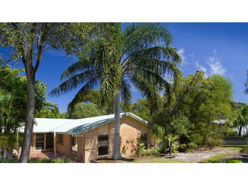 4 Bega Link, Noosa Heads QLD 4567