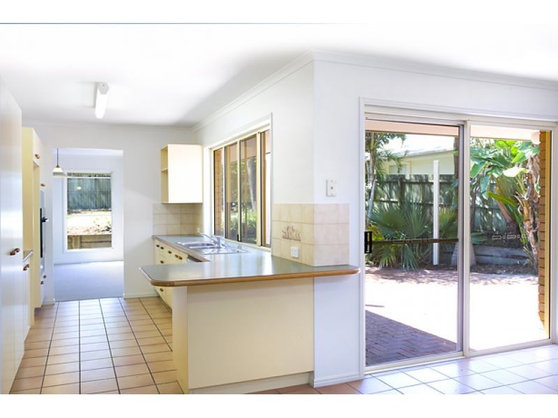 4 Bega Link, Noosa Heads QLD 4567