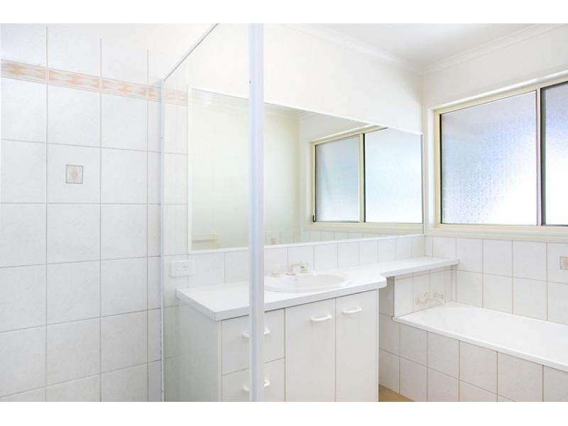 4 Bega Link, Noosa Heads QLD 4567