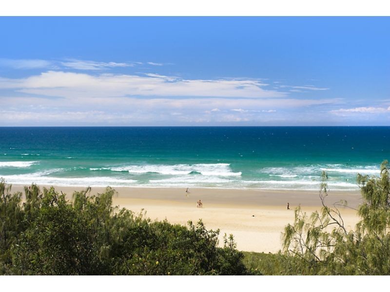 2, 9 Selene Street, Sunrise Beach QLD 4567