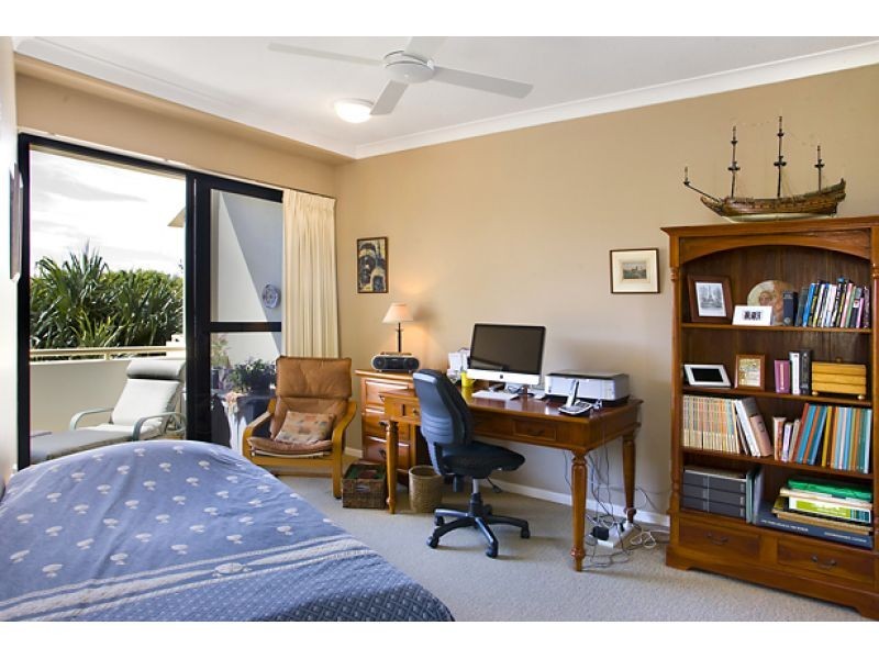 2, 9 Selene Street, Sunrise Beach QLD 4567