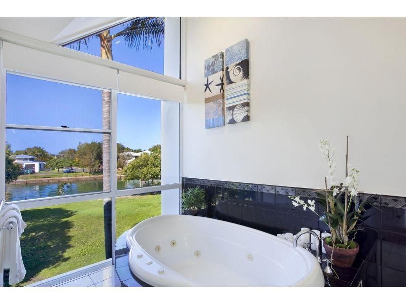 4/115-117 Gympie Terrace, Noosaville QLD 4566