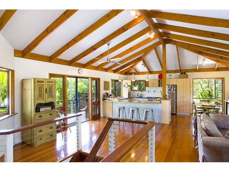 9 Currawong Street, Noosa Heads QLD 4567