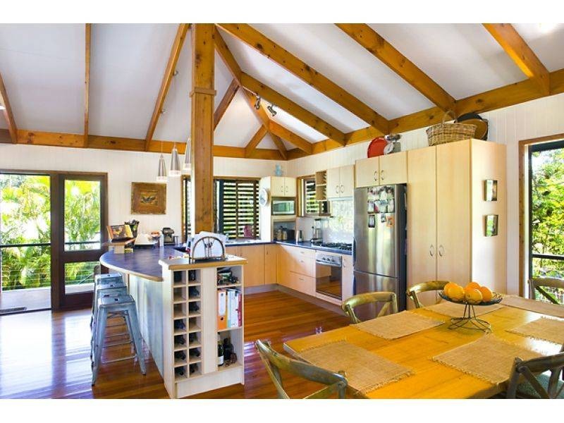 9 Currawong Street, Noosa Heads QLD 4567