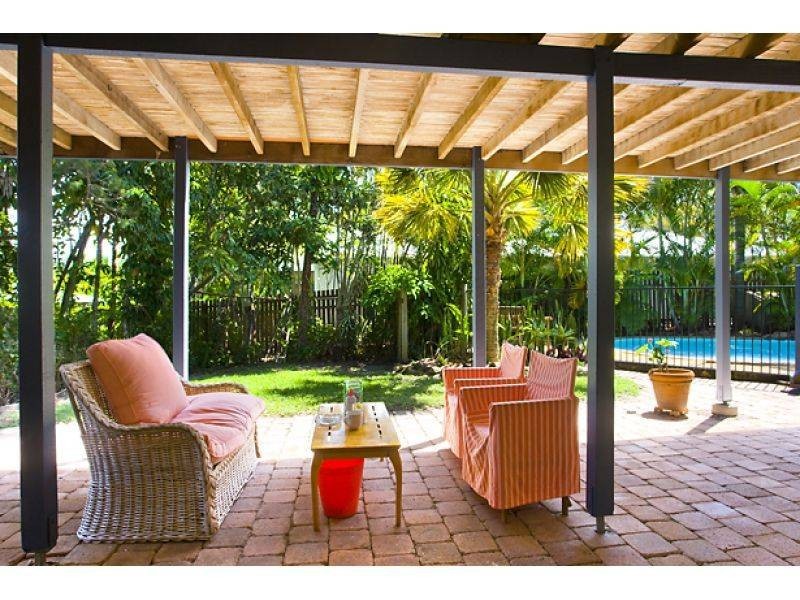 9 Currawong Street, Noosa Heads QLD 4567