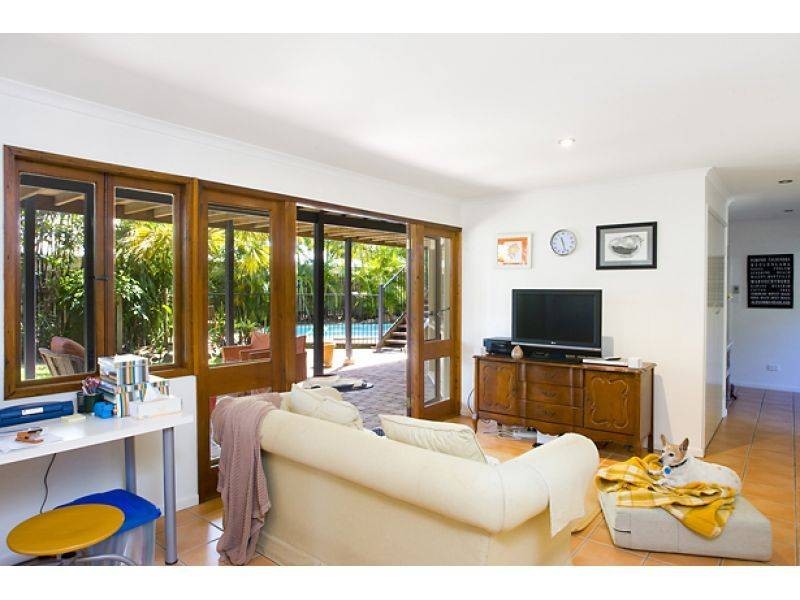 9 Currawong Street, Noosa Heads QLD 4567