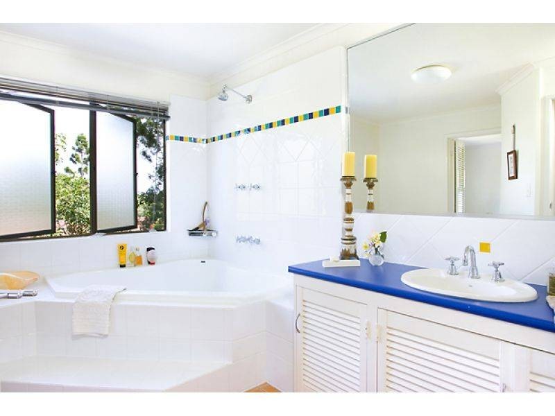 9 Currawong Street, Noosa Heads QLD 4567