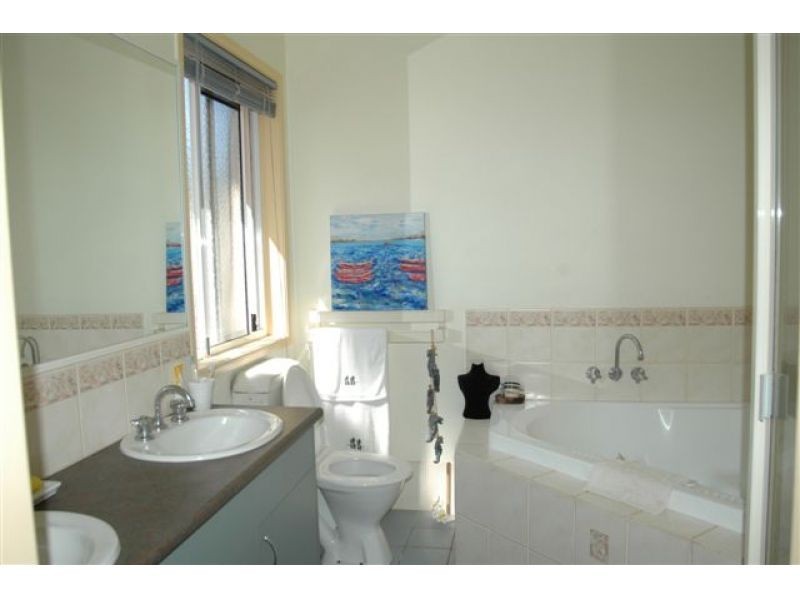 54 Saltwater Avenue, Noosa Waters QLD 4566