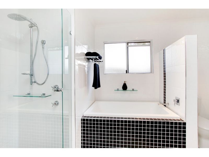 25 Sunset Drive, Noosa Heads QLD 4567