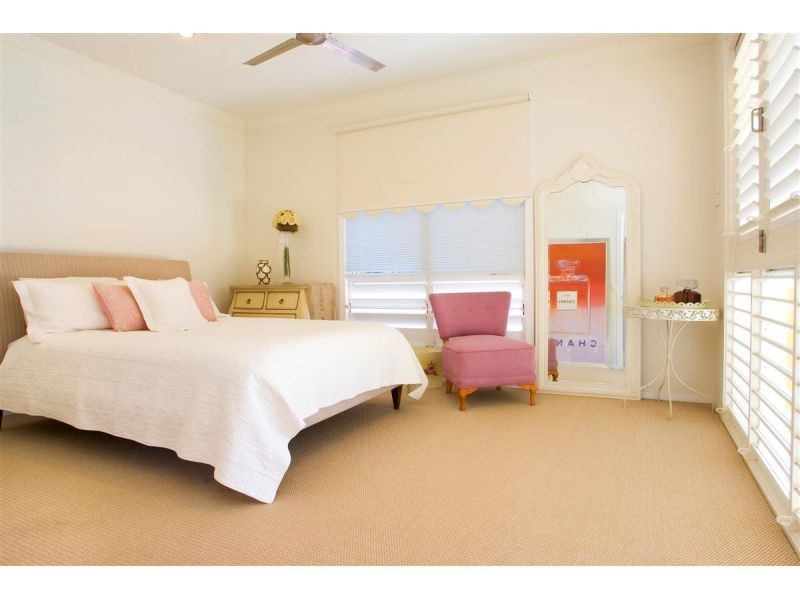 8 Starboard Avenue, Noosaville QLD 4566