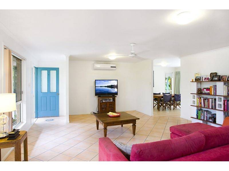 10 Twilight Street, Sunrise Beach QLD 4567