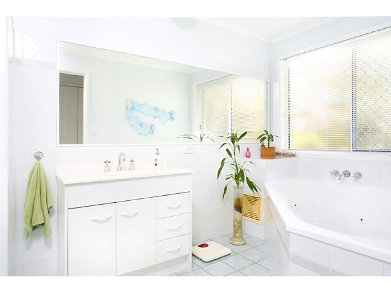 41 Comet Drive, Sunrise Beach QLD 4567