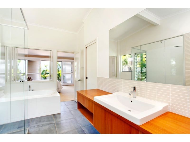 15 Sunset Drive, Noosa Heads QLD 4567