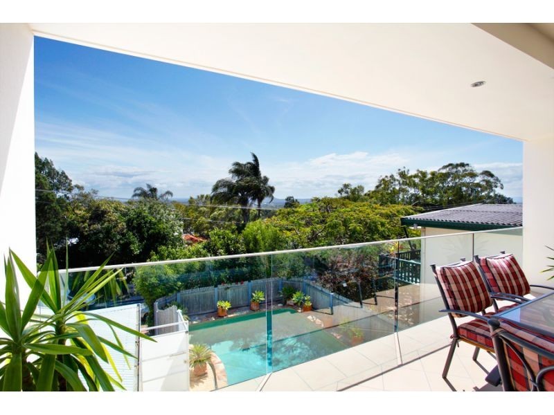 15 Nairana Rest, Noosa Heads QLD 4567