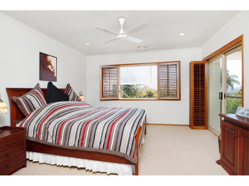 15 Nairana Rest, Noosa Heads QLD 4567