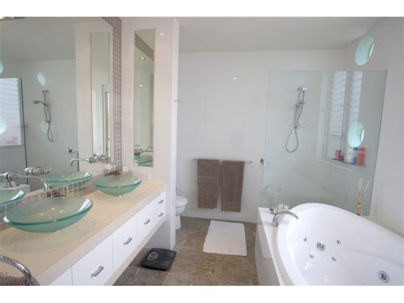 5, 20 James Street, Noosaville QLD 4566