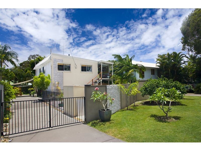 4 Pipi Crescent, Noosaville QLD 4566
