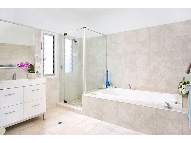 4 Pipi Crescent, Noosaville QLD 4566
