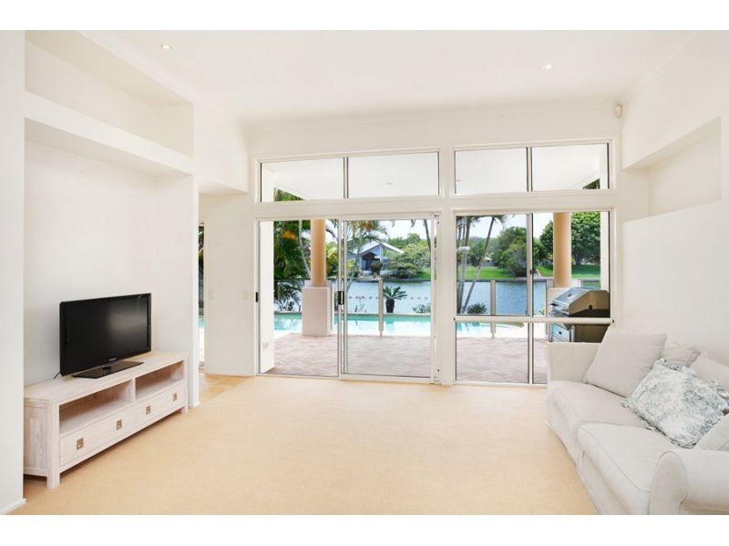 8 Masthead Quay, Noosa Waters QLD 4566