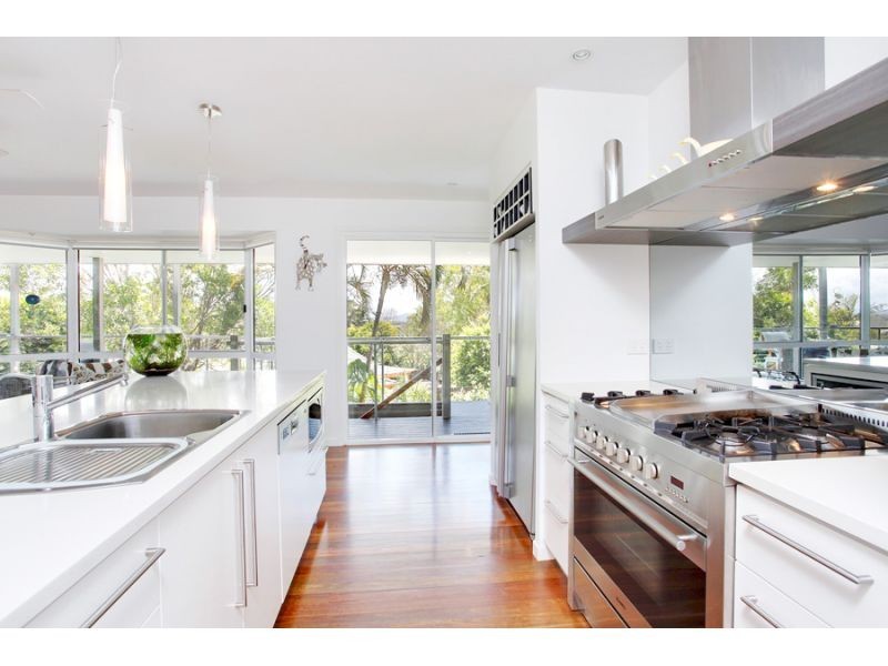 25 Hardy Street, Sunrise Beach QLD 4567