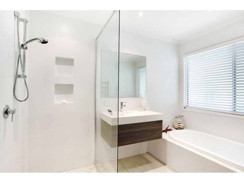 25 Hardy Street, Sunrise Beach QLD 4567