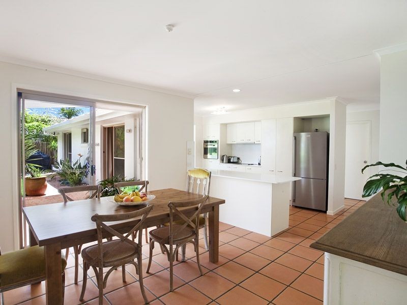 24 Seacove Court, Noosa Waters QLD 4566