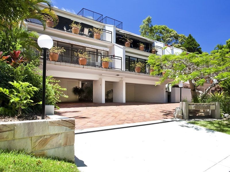 2, 30 Alderly Terrace, Little Cove QLD 4567