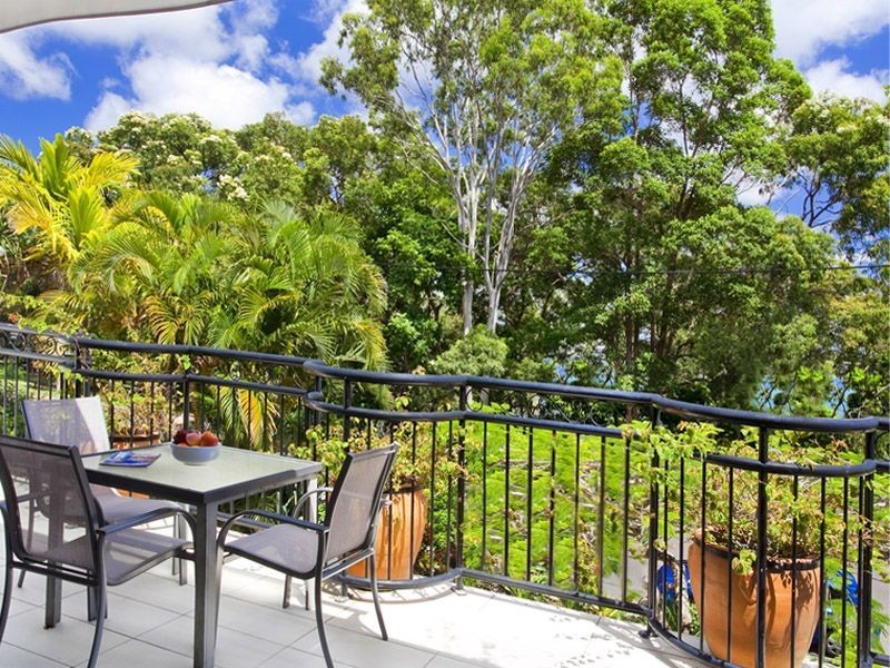 2, 30 Alderly Terrace, Little Cove QLD 4567