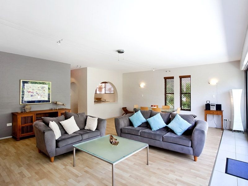 2, 30 Alderly Terrace, Little Cove QLD 4567
