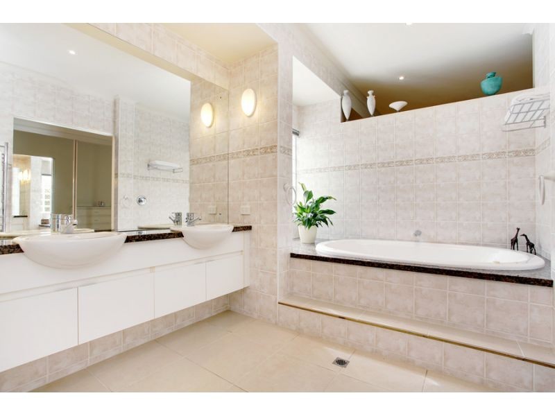 133 Shorehaven Drive, Noosa Waters QLD 4566