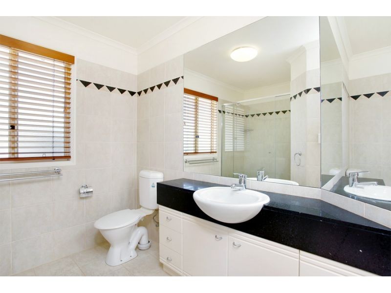 1, 13 Bluefin Court, Noosa Waters QLD 4566