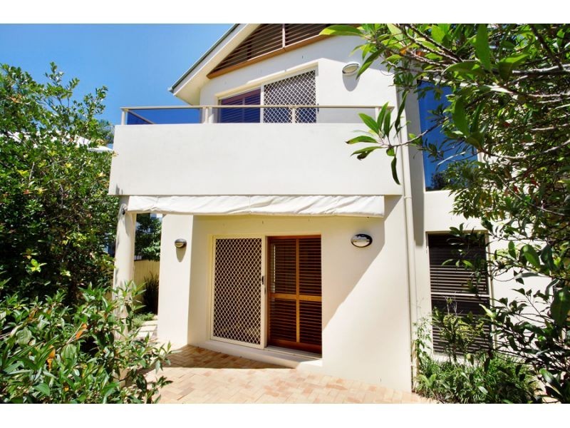 1, 13 Bluefin Court, Noosa Waters QLD 4566