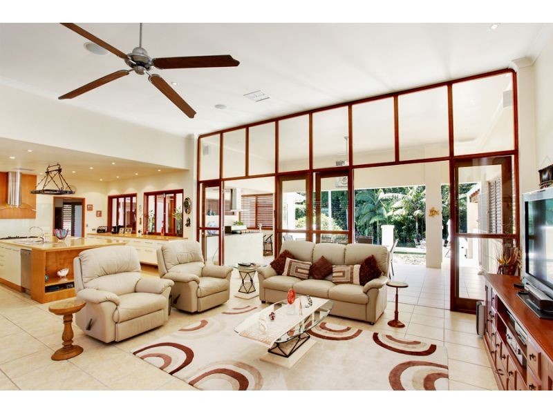 8 Habitat Place, Noosa Heads QLD 4567