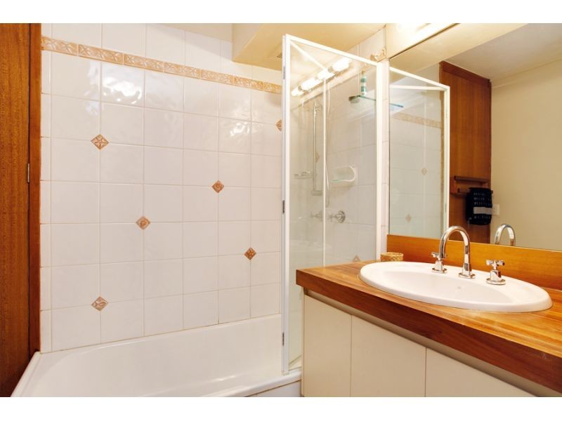 6, 28 Viewland Drive, Noosa Heads QLD 4567