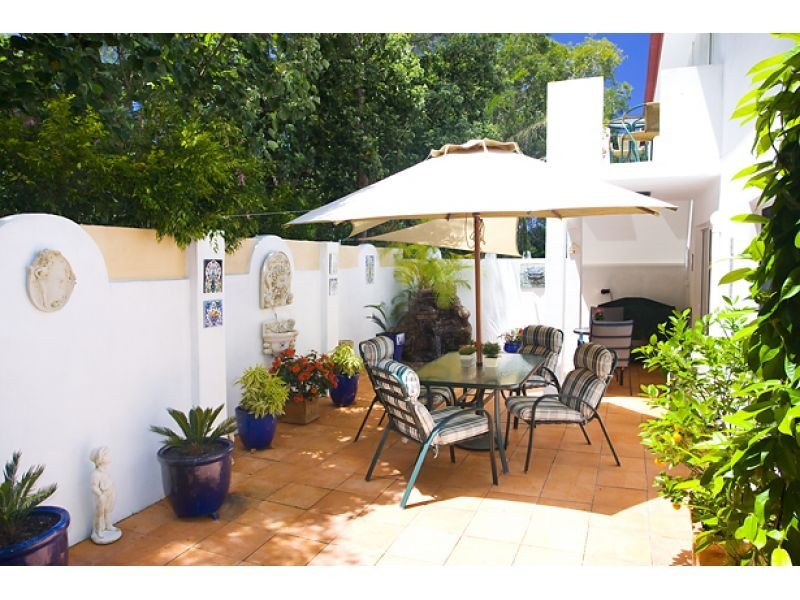 2, 5 Stillwater Place, Noosaville QLD 4566