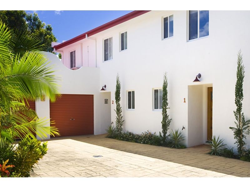 2, 5 Stillwater Place, Noosaville QLD 4566