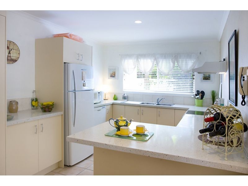 2, 5 Stillwater Place, Noosaville QLD 4566