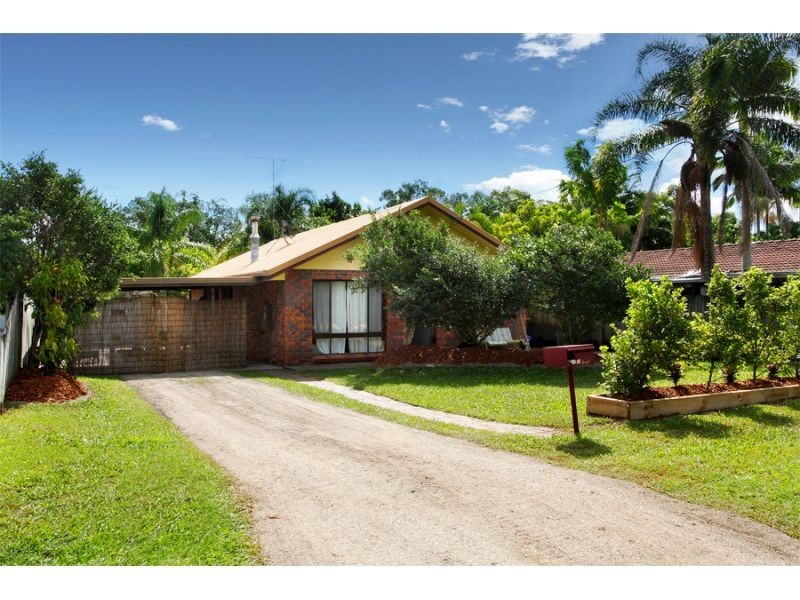 11 Pine Avenue, Tewantin QLD 4565