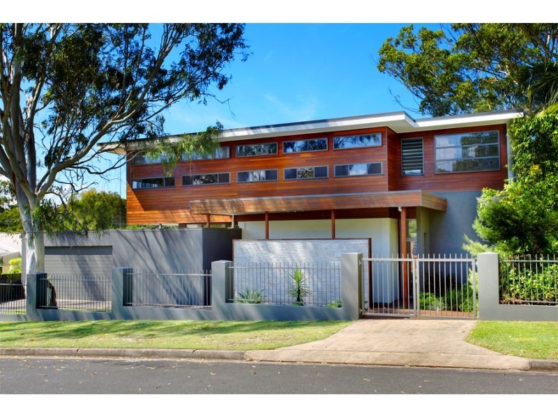 2 Brolga Lane, Noosa Heads QLD 4567
