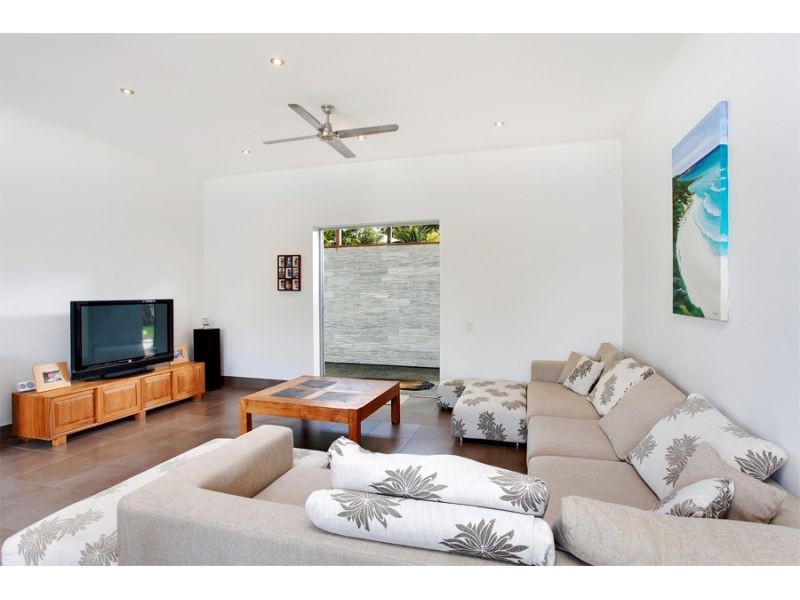 2 Brolga Lane, Noosa Heads QLD 4567